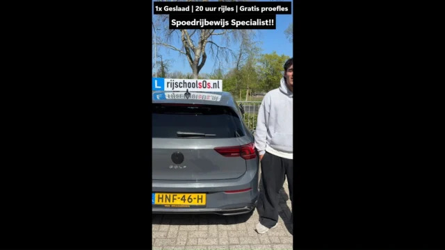 Lorenzo geslaagd in 20 uur rijles bij Rijschool sOs